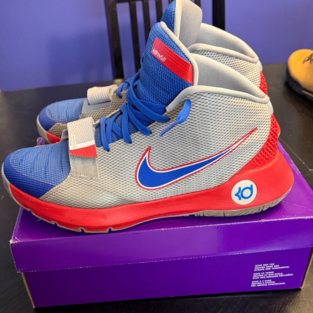 Nike Men’s Blue/Gray/Red KD Trey 5 III Basketball Sneakers